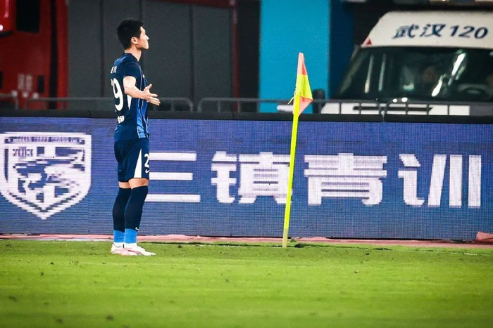 郑浩乾：多跑几步，从降级区到关键先生