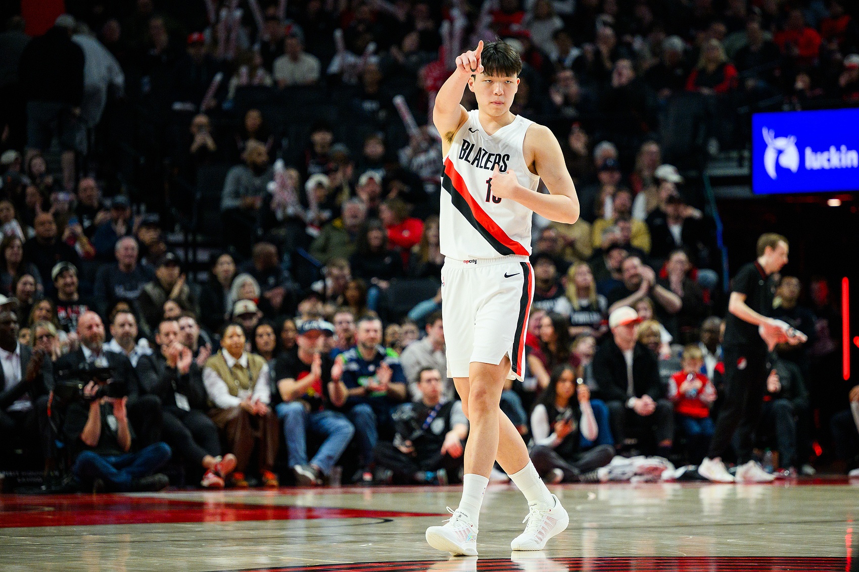 杨瀚森回青训基地谈NBA初体验：一个“快”字贯穿始终