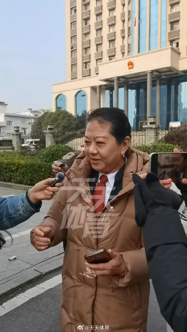 李铁律师一审第十日再赴咸宁中院 上诉书已递达