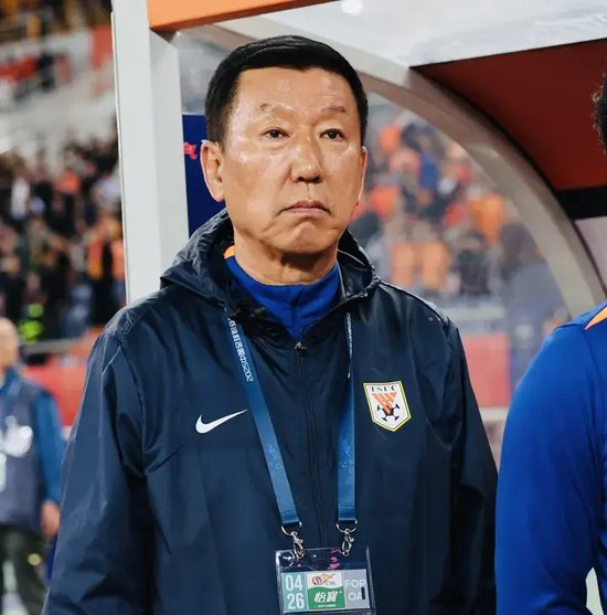 输球三连击：泰山0-1申花落后7分 崔康熙变阵未果新人迷失