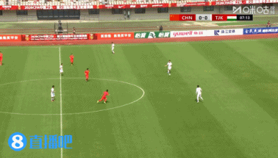 U23国足半场0-0塔吉克斯坦：向余望两度造险，鲍盛鑫上抢封堵险破门