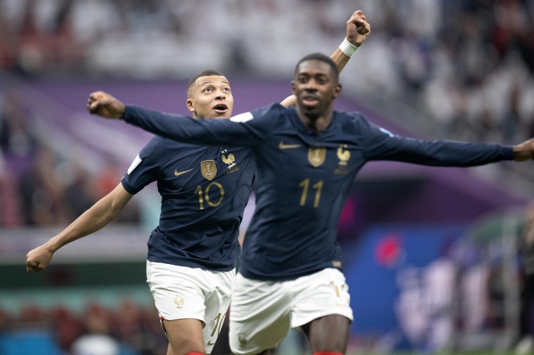 弗洛伦蒂诺连任皇马主席至2030年 穆里尼奥宣布回归执教