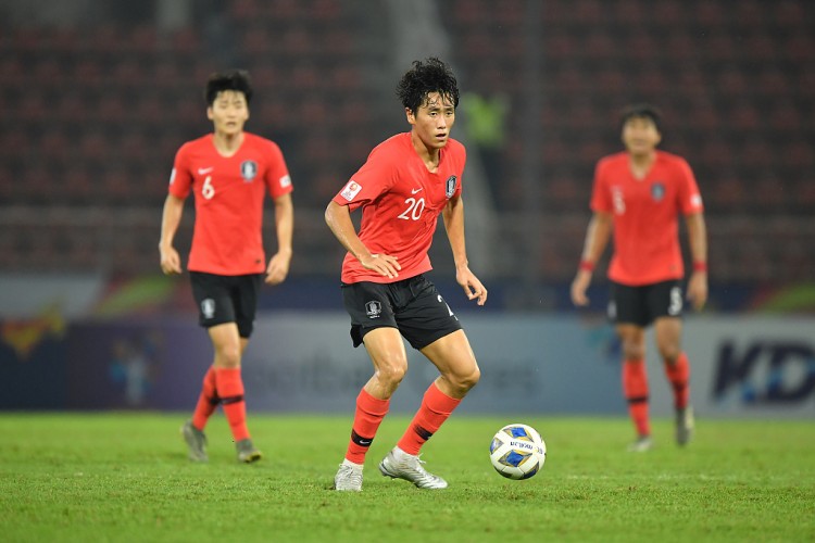 韩国国脚元斗载或加盟深圳新鹏城，28岁中场本赛季阿联酋15场