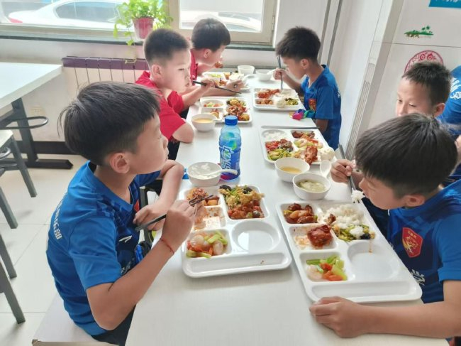 无排名无锦标，2026天坛杯青少年足球交流：四队循环赛，胜负非重点