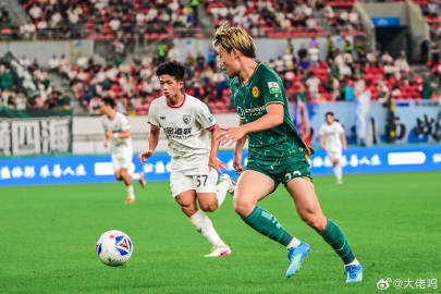 贵州贵阳竞技主场2-0完胜广州蒲公英 冯轶梵头槌刘宇杰单刀