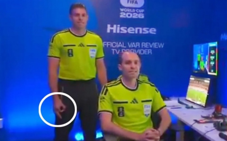 FIFA调查VAR裁判埃文斯疑似种族主义手势 德国7-1库拉索