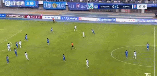 阿苏埃头槌回归首球 申花半场1-0领先石家庄 阿苏埃头槌回归首球 申花半场1-0领先石家庄