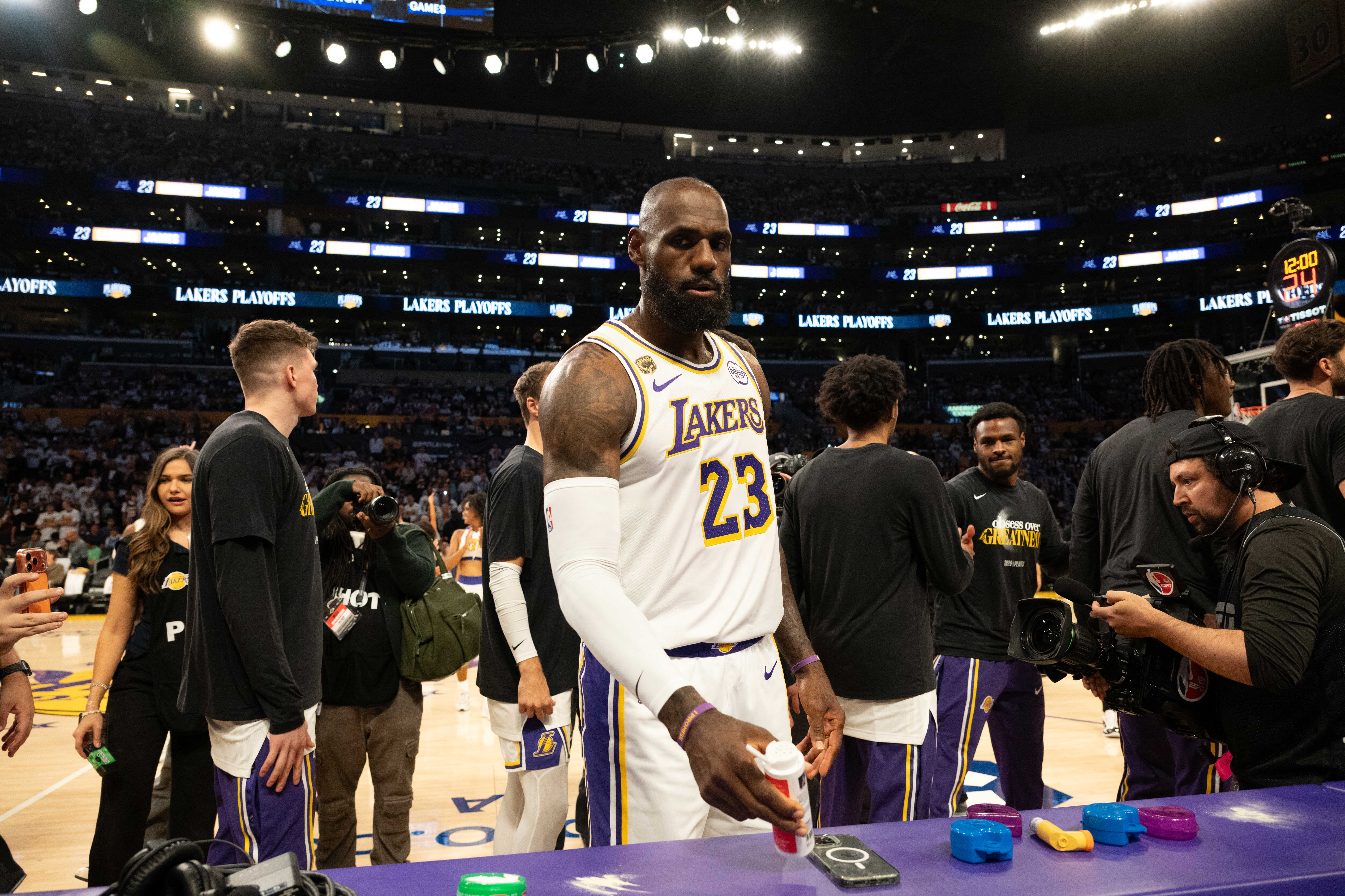 Windhorst：联盟内部风向标指向骑士，詹姆斯决定三发布方式成焦点