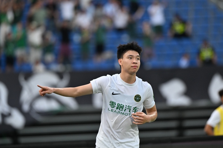 王钰栋收到多家欧洲球队橄榄枝 赛季结束后西游非空谈