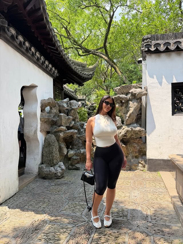 保罗·乔治妻子社媒晒随夫中国行照片：在上海的48小时！