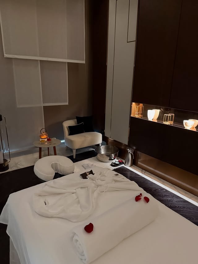 保罗·乔治妻子社媒晒随夫中国行照片：在上海的48小时！