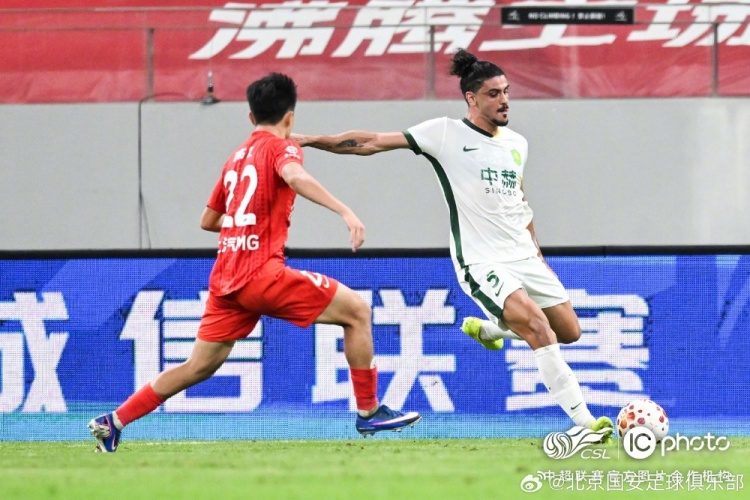 北京国安客场0-0战平上海海港